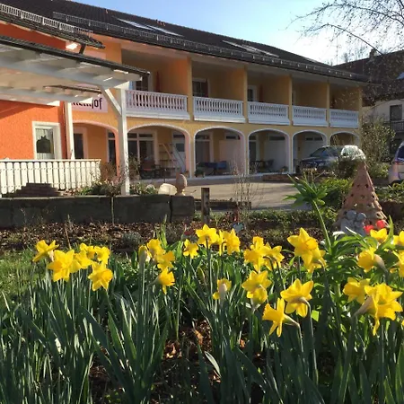 Konukevi Annenhof 4*